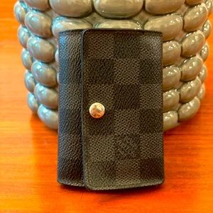 Louis Vuitton 6 Key Case
